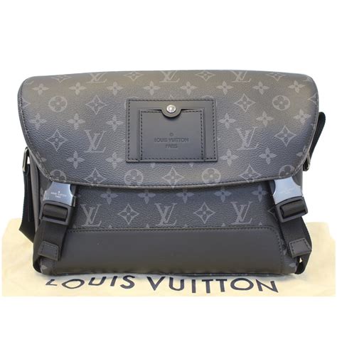 Products by Louis Vuitton: Messenger Voyager PM Bag